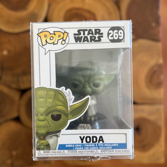 Funko Star Wars Yoda Figure in Green and White - Picture 2 of 6